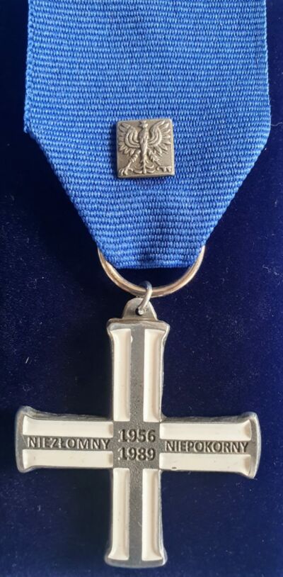 Krzyż Niezłomny Niepokorny 1956-1989